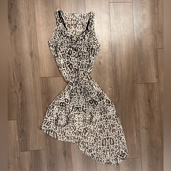 Gorgoues Guess leopard print dress sheer with black under slip Size Large - Picture 3 of 4
